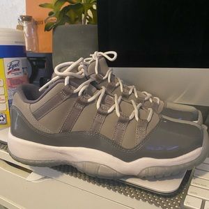 Jordan 11 Low Cool grey